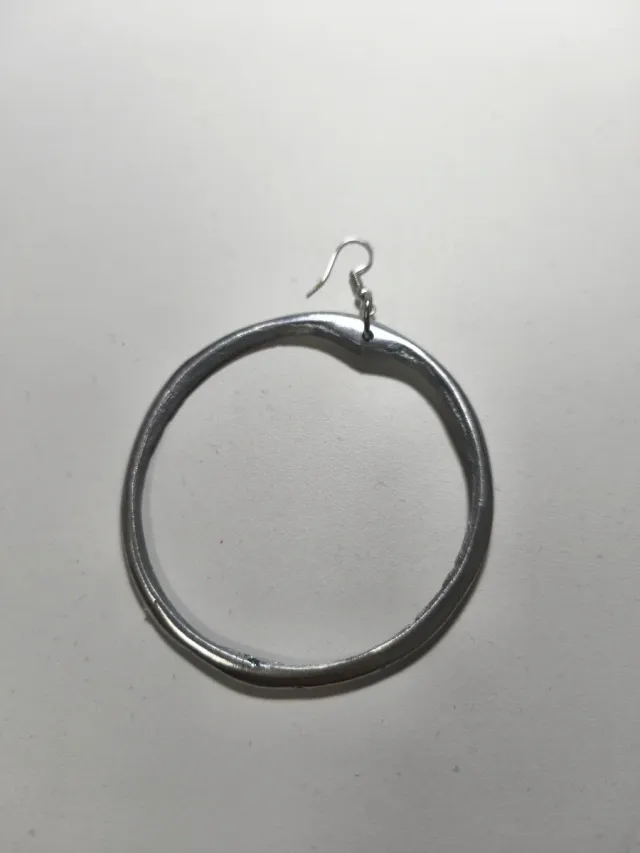 Orecchini a cerchio grandi