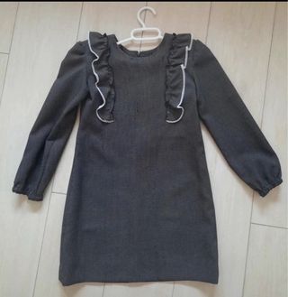 Vestido gris con volantes manga larga T.10-12