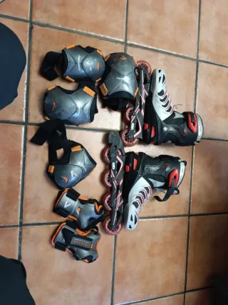Patines en línea + coderas + rodilleras