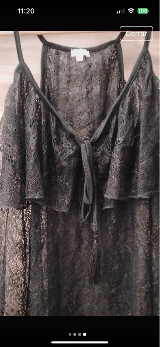 Blusa de encaje con tirantes