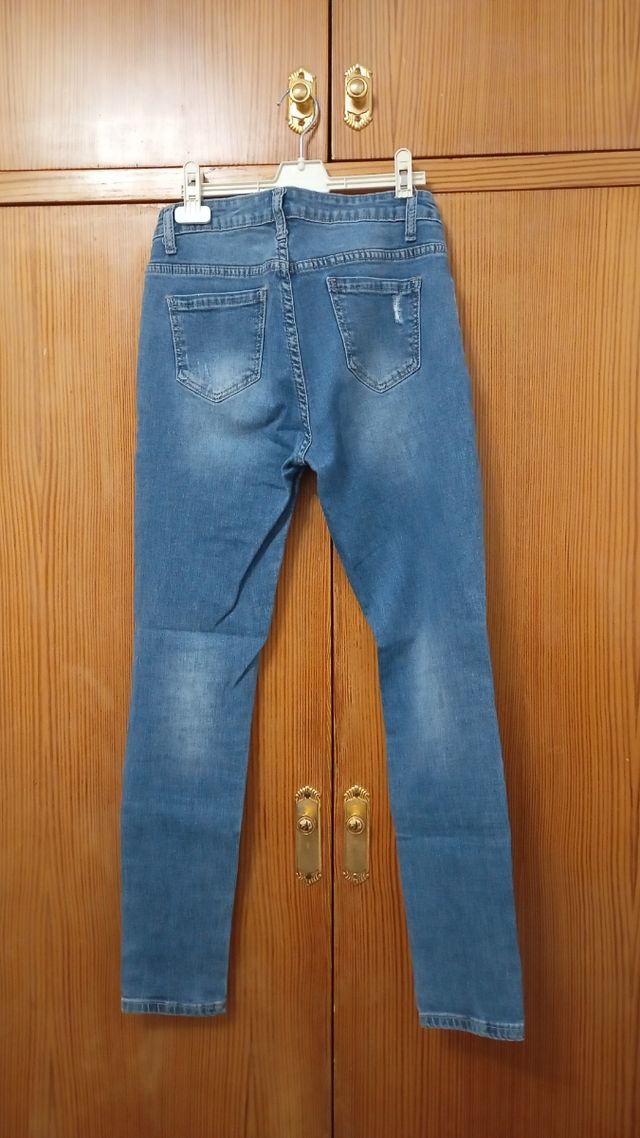 Pantalones vaqueros S desgastados