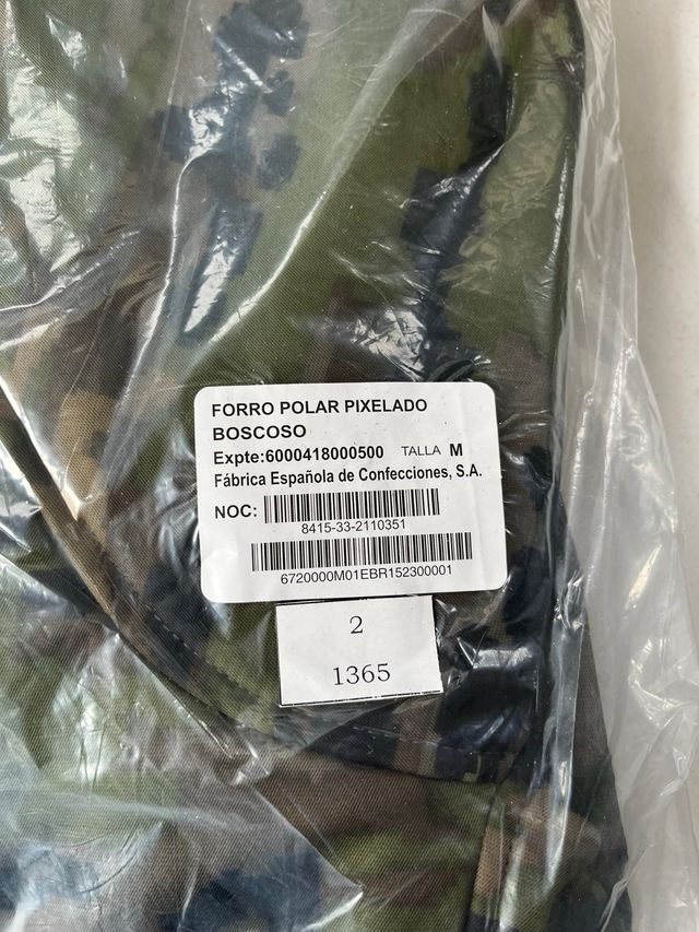 Forro Polar Pixelado Boscoso Talla M