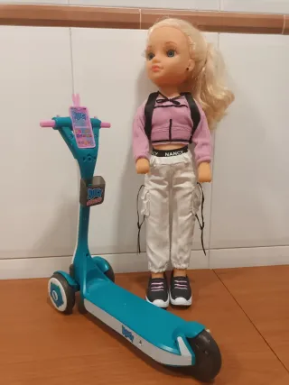 Nancy Patinete Eléctrico y Mochila