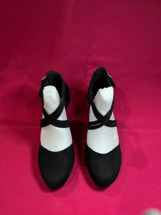 Scarpe con tacco eleganti nere e bianche