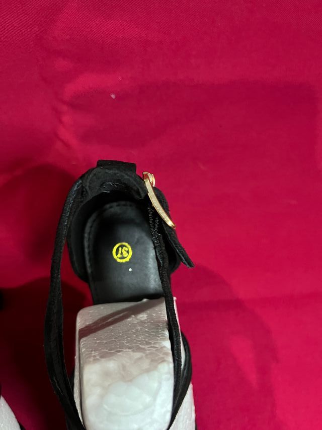 Scarpe con tacco eleganti nere e bianche