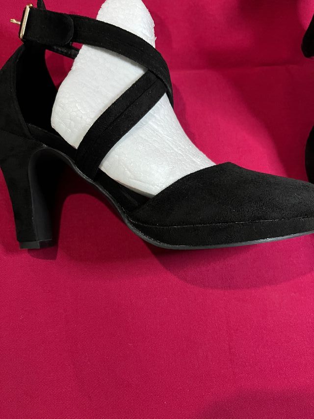 Scarpe con tacco eleganti nere e bianche