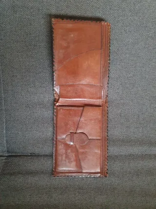 Cartera de piel hecha a mano