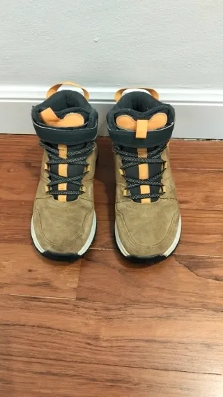 Botas montaña niño talla 34