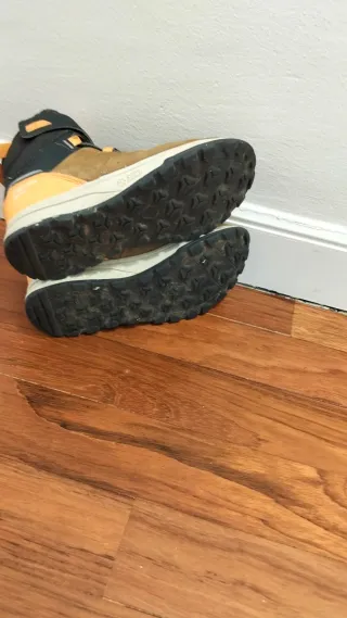 Botas montaña niño talla 34