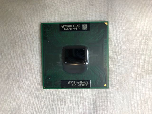 Procesador Intel Pentium III mas dos core dos duo