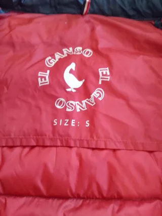 Plumífero El Ganso Azul y Rojo