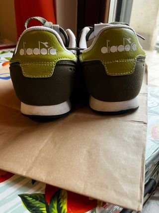 Scarpe Diadora verdi militare e bianche