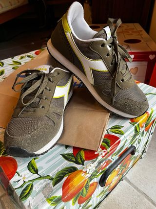 Scarpe Diadora verdi militare e bianche