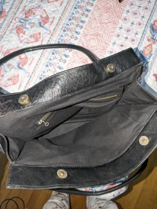 Bolso negro de piel