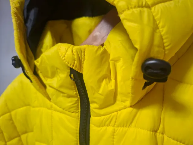 Chaqueta Pioneer Amarilla