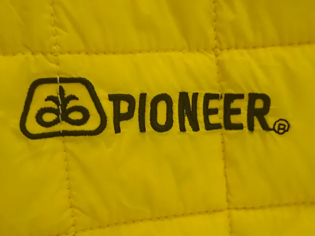 Chaqueta Pioneer Amarilla