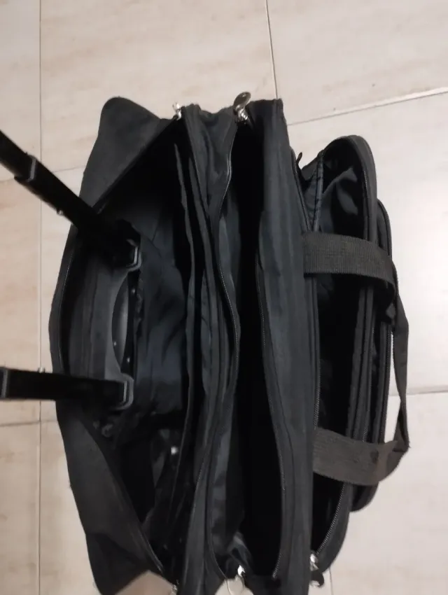 Maletín con ruedas para portátil y libros