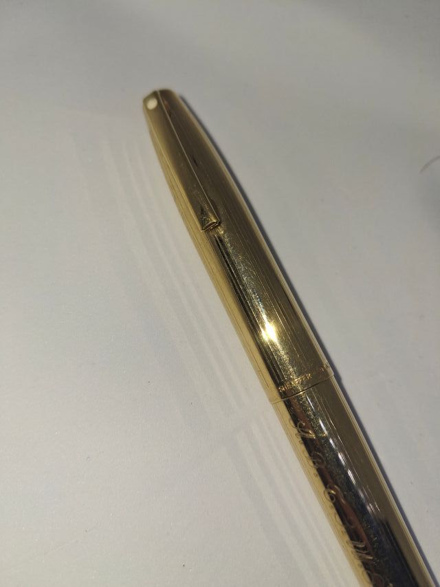 Pluma estilográfica Waterman chapada oro