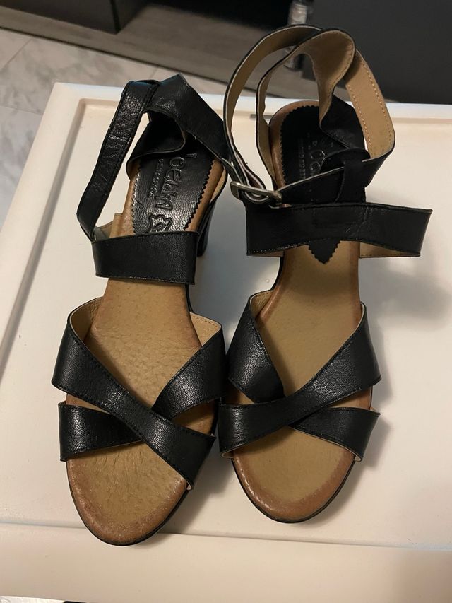 Sandalias de piel negras Talla 38