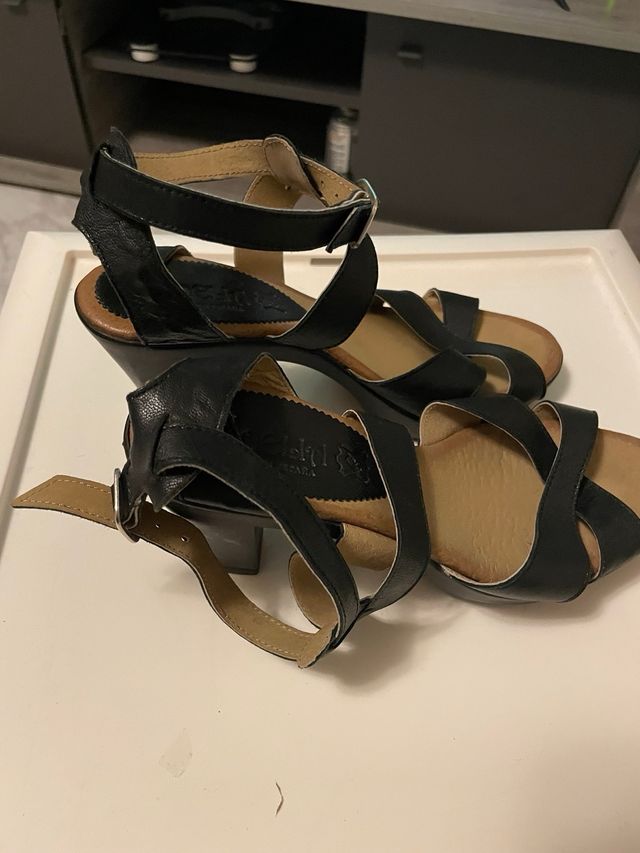 Sandalias de piel negras Talla 38