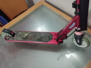 Patinete Oxelo Rojo Freno Pie y Mano. Max 100 kg