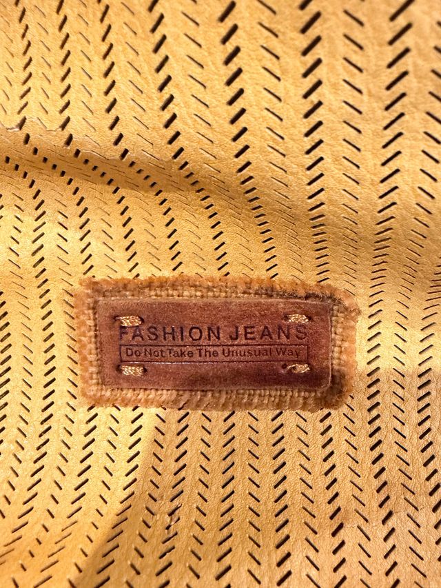 Bolso amarillo con detalles cuero – Tamaño mediano