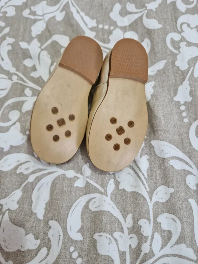 Bailarinas doradas para bebé