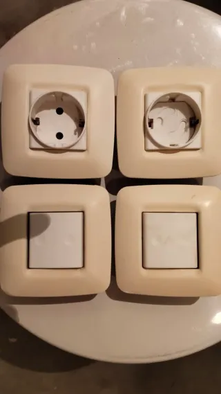 Enchufes e interruptores de luz
