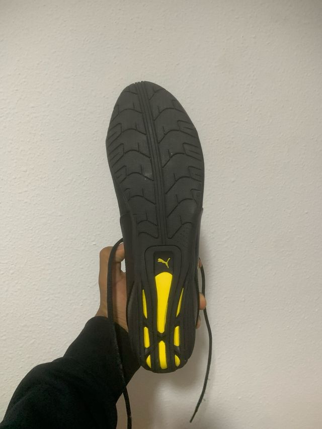 Puma Ferrari Negro y Amarillo