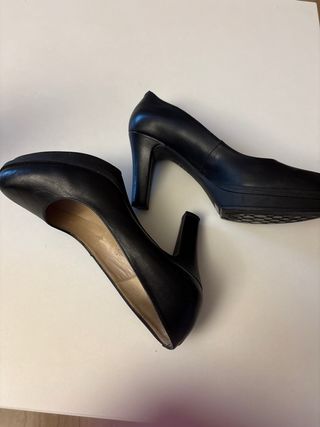 Zapatos de tacón UNISA negros