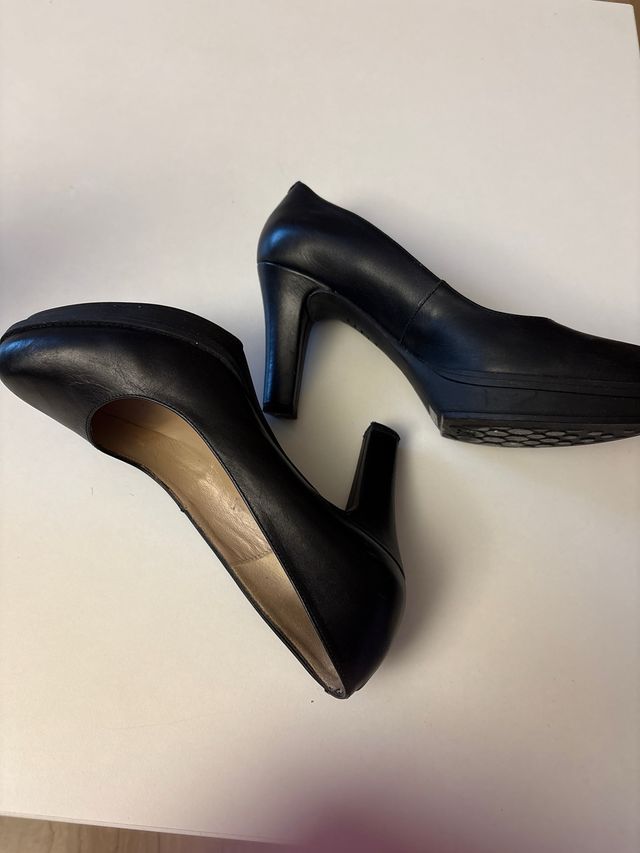 Zapatos de tacón UNISA negros