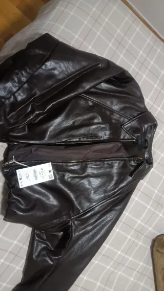 Cazadora bomber marrón