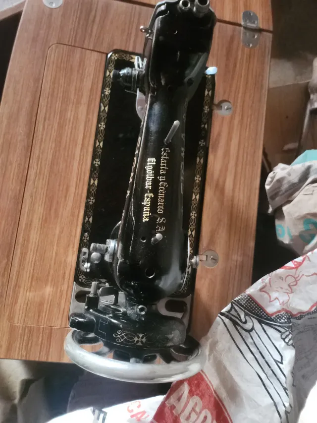 Máquina de coser Sigma antigua