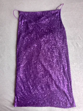 Vestido de fiesta de lentejuelas morado