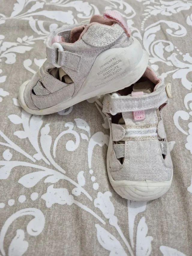 Sandalias Biomecanics Niña Talla 22