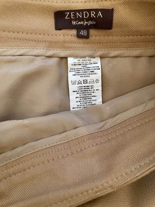 Falda midi de corte recto color camel