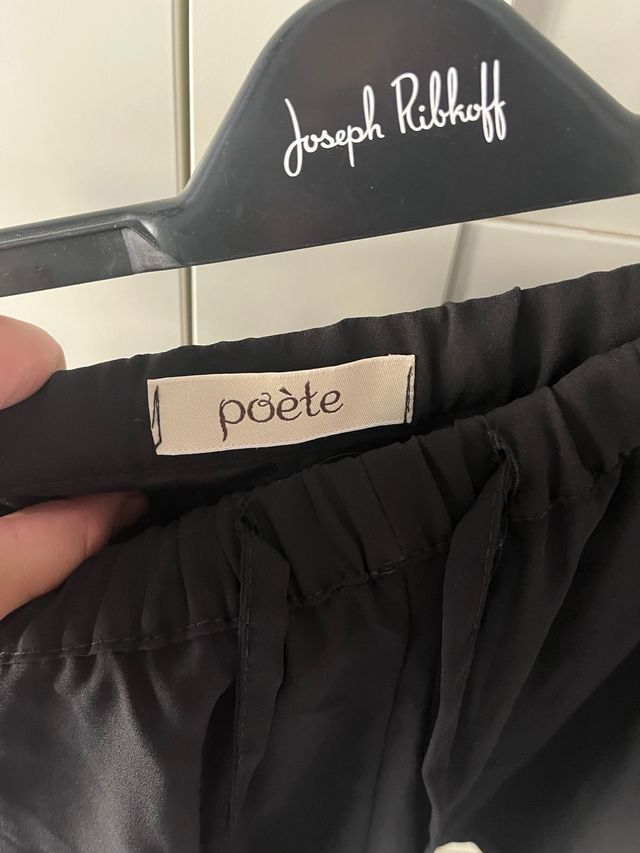 Shorts negros Poete con encaje blanco