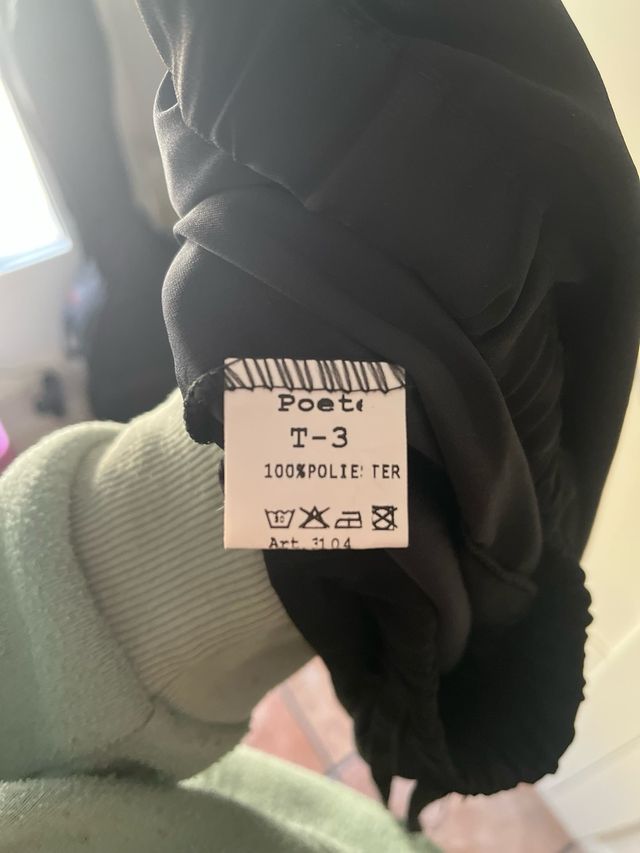 Shorts negros Poete con encaje blanco