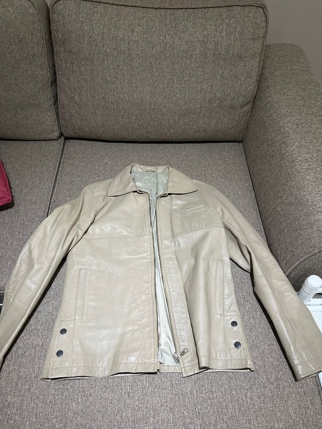 Chaqueta beige mujer