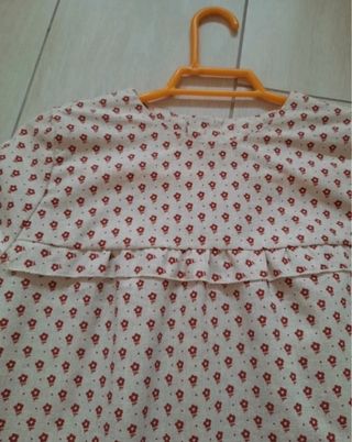 Vestido niña volantes beige y rojo