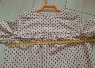 Vestido niña volantes beige y rojo