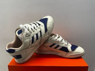 Zapatillas Adidas Blancas y Azules