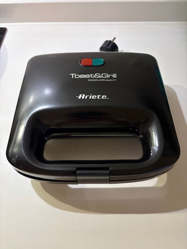 Sandwichera Ariete Toast&Grill Compact