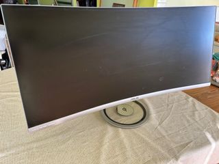 Monitor curvo ASUS Designo MX32VQ 32” QHD