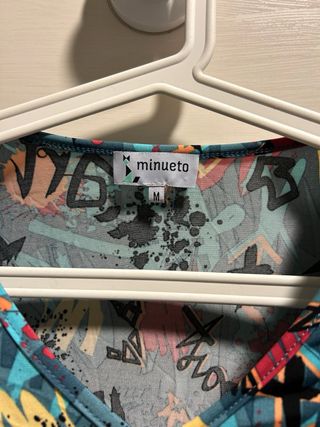 Camiseta Minueto Talla M Graffiti