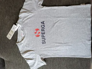 Camiseta Superga gris niño Talla 8. Nueva con etiq