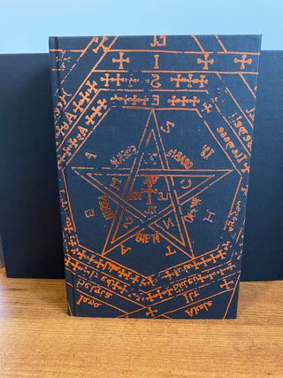 The First Law by Joe Abercrombie Broken Binding