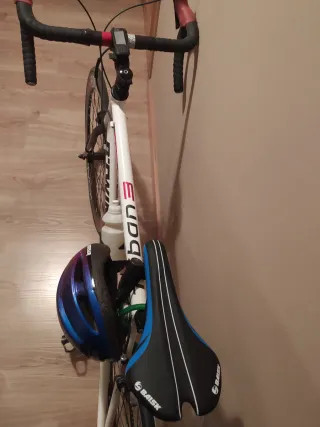 Bicicleta de carretera B-TWIN