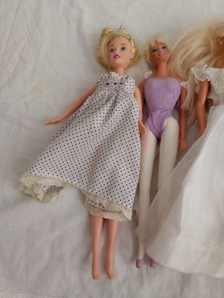 Lote 5 Muñecas Barbie, Disney, Jazmine