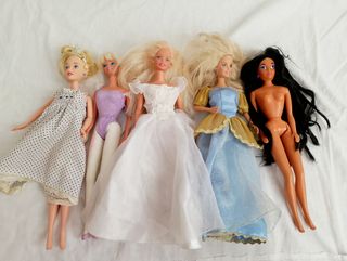 Lote 5 Muñecas Barbie, Disney, Jazmine
